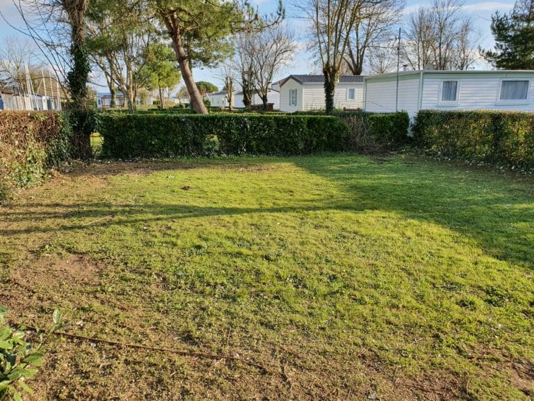 Emplacement de camping pour tente, caravane et camping-car à Notre-Dame-de-Monts en Vendée.